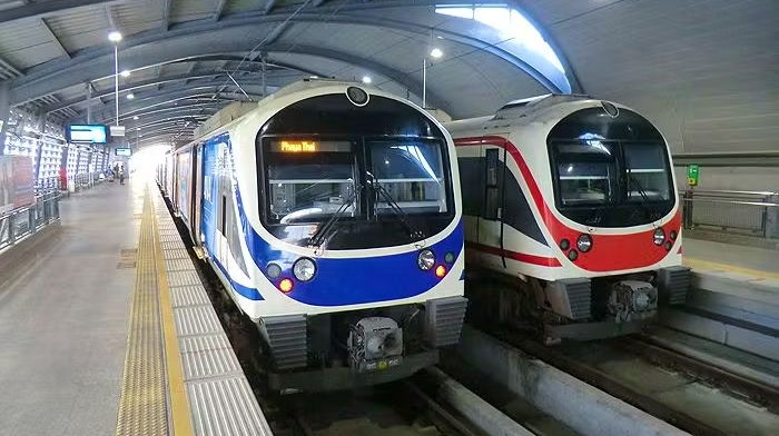 BKK airport metro trains