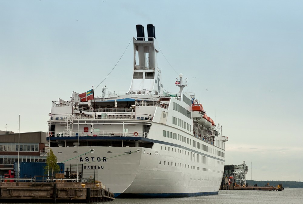 Helsinki big ship