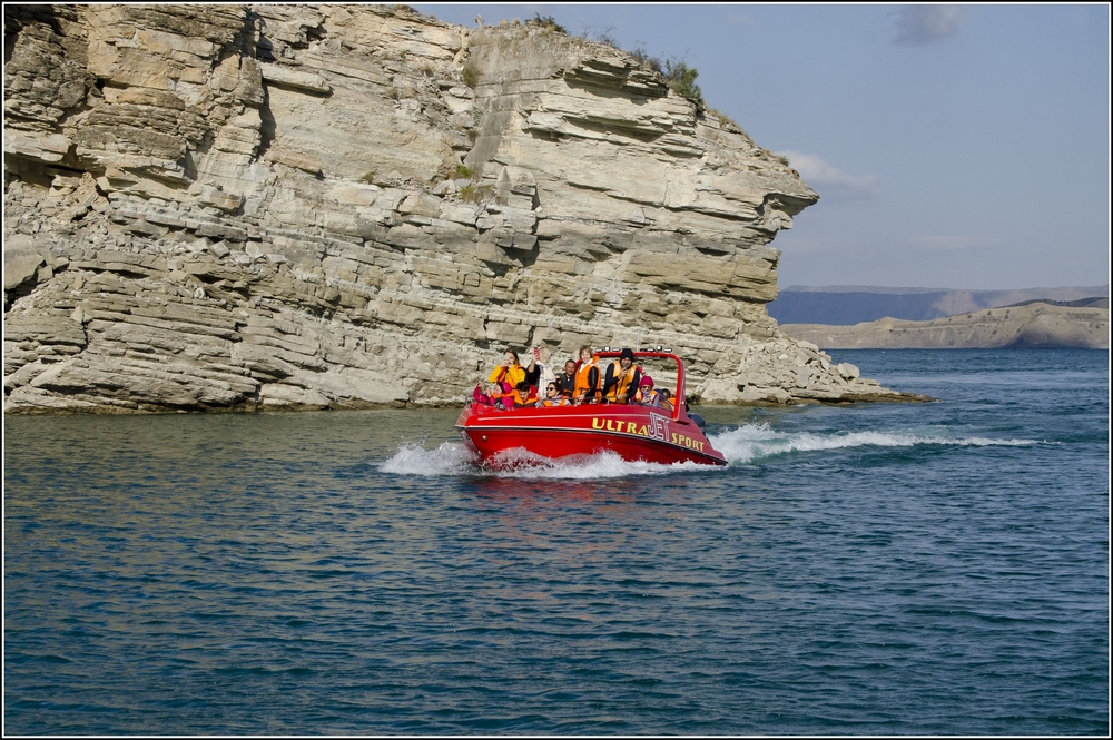 Прогулка на катере по Чиркейскому водохранилищу