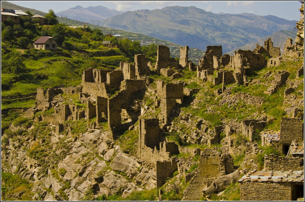 Аул Кахиб и покинутые дома