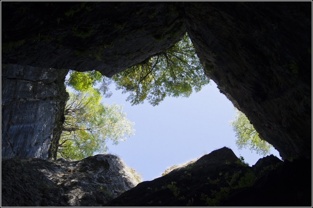 Вид из каменной чаши в Матласе