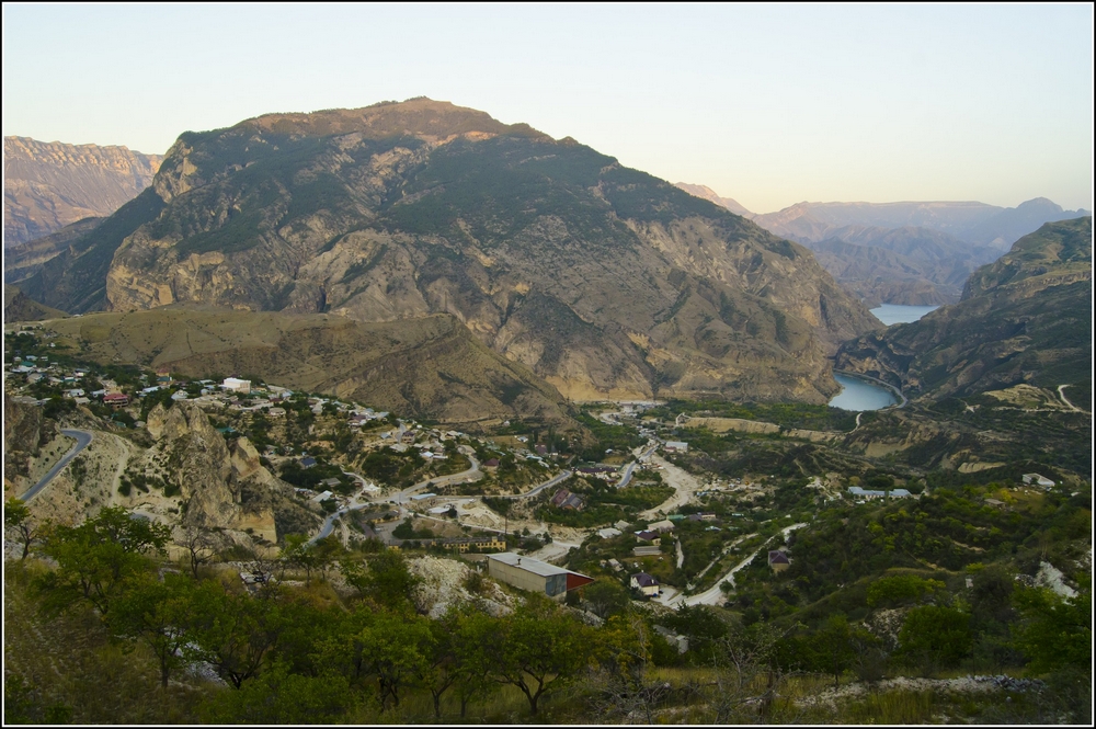 Панорама гор и Ирганайского водохранилища из села Унцукуль