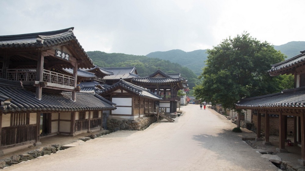 Street in Yongin Folk Village, South Korea